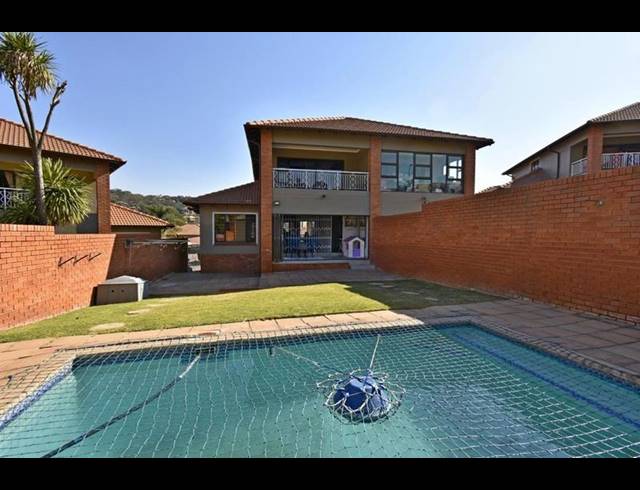 3 BEDROOM TOWNHOUSE FOR SALE IN GLENVISTA